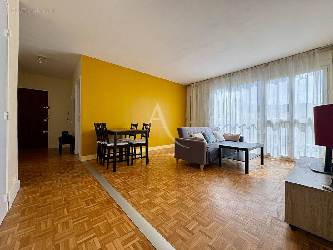 Appartement à GIF-SUR-YVETTE