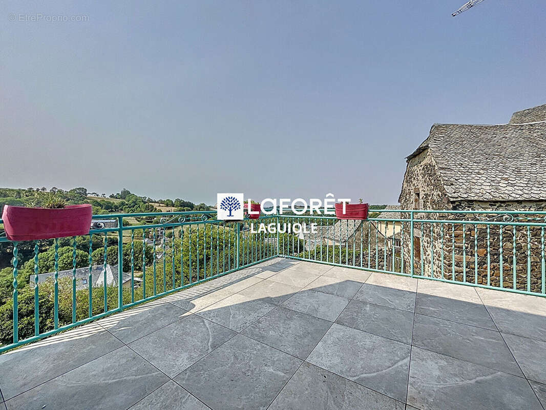 Maison à LAGUIOLE
