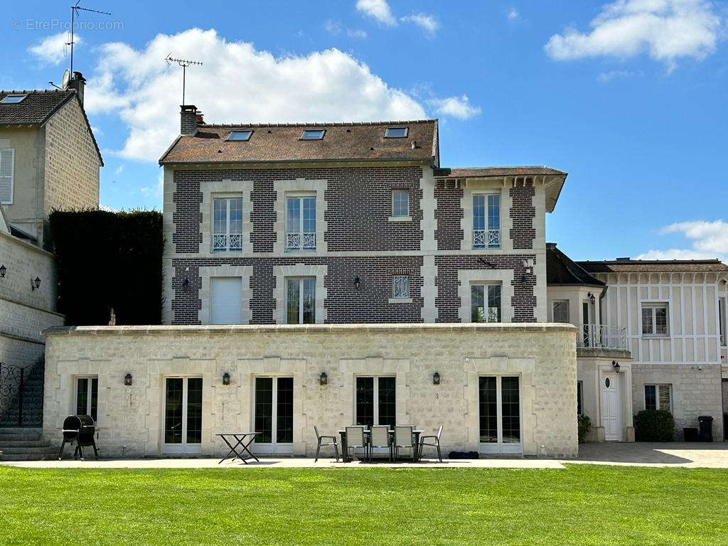 Maison à CHANTILLY