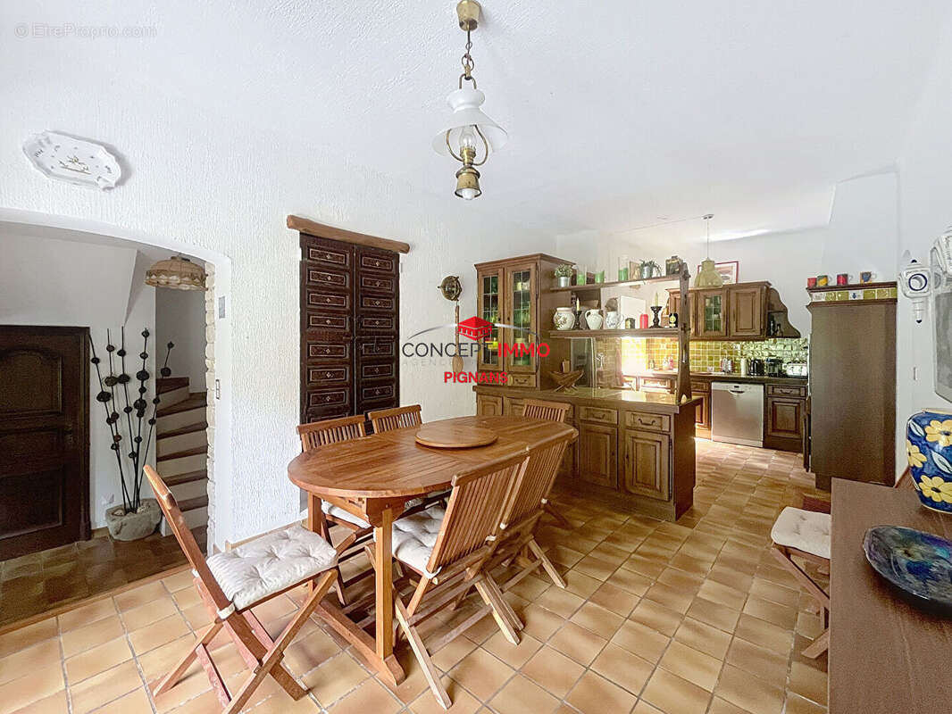 Maison à PUGET-VILLE