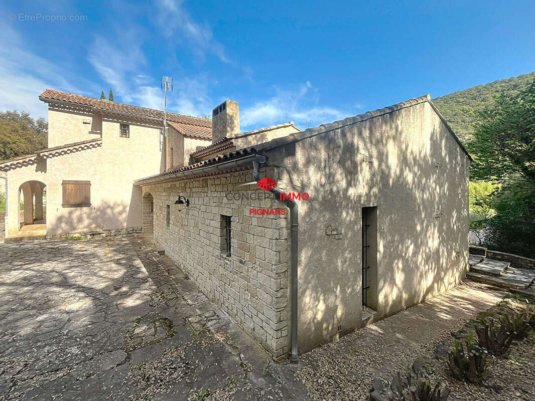 Maison à PUGET-VILLE