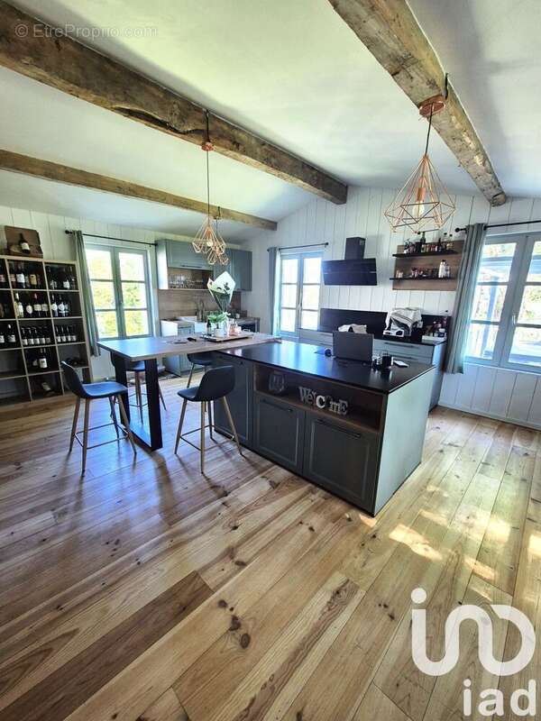 Photo 3 - Maison à CUBZAC-LES-PONTS