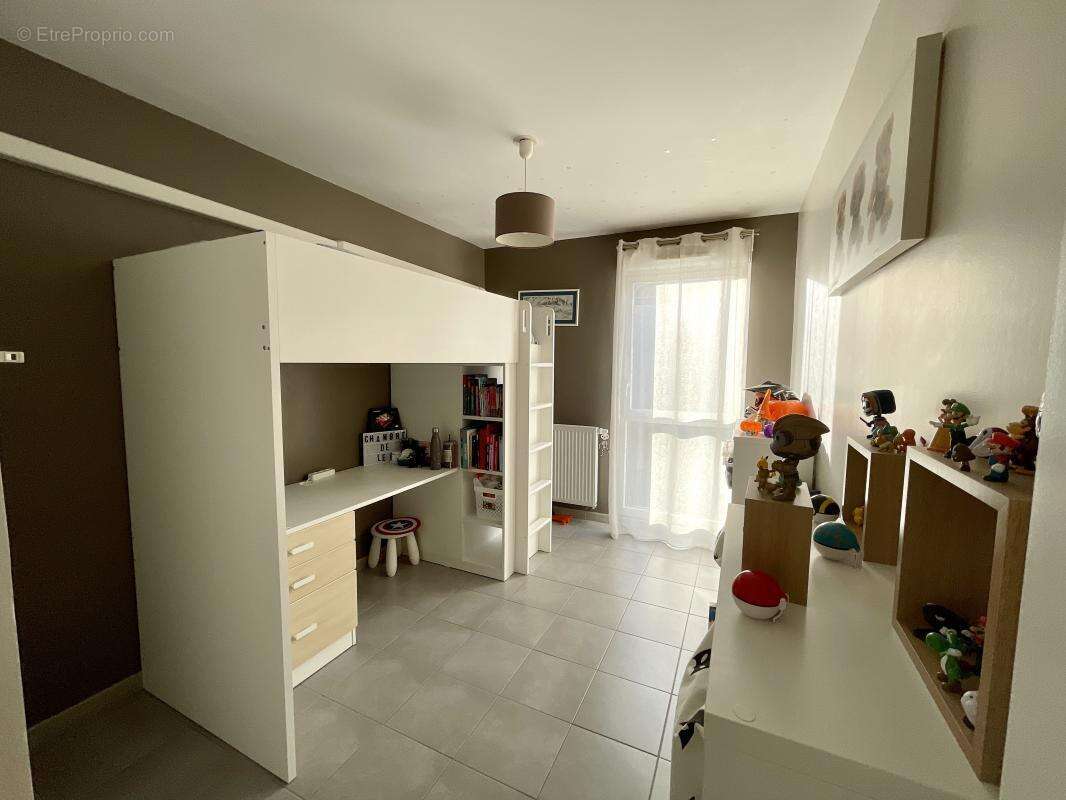 Appartement à CHATEAUNEUF-LES-MARTIGUES
