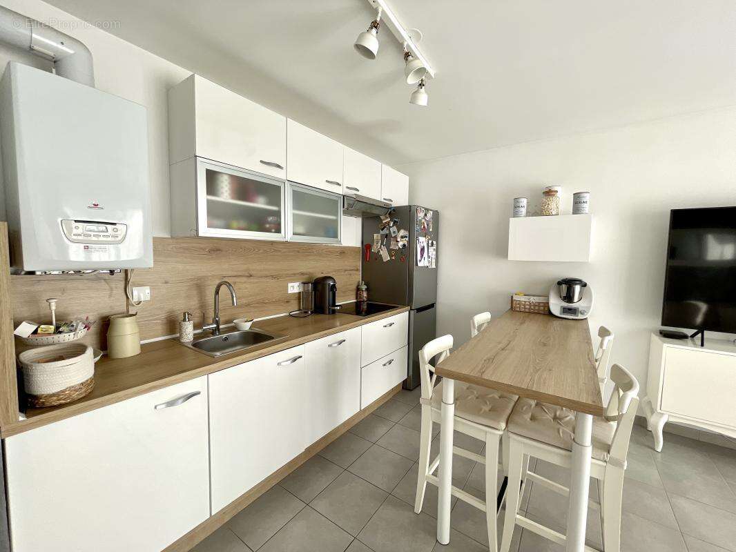 Appartement à CHATEAUNEUF-LES-MARTIGUES