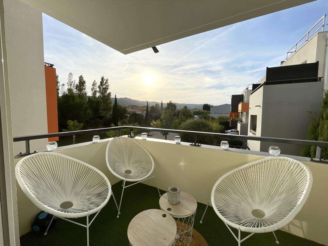 Appartement à CHATEAUNEUF-LES-MARTIGUES