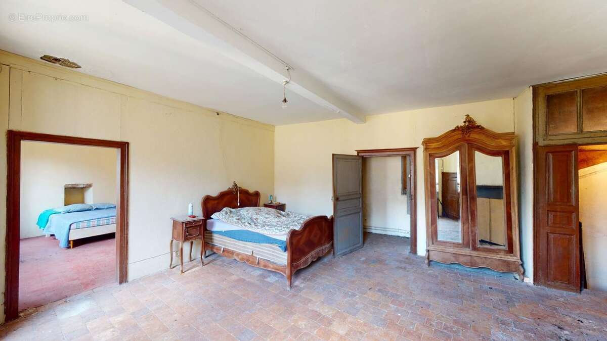 Maison à SURY-EN-VAUX