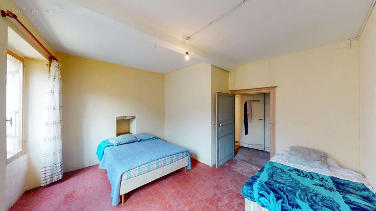 Maison à SURY-EN-VAUX