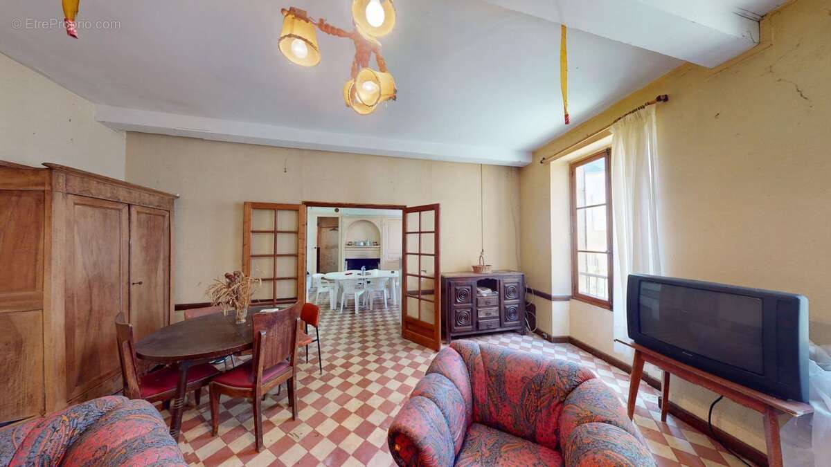 Maison à SURY-EN-VAUX