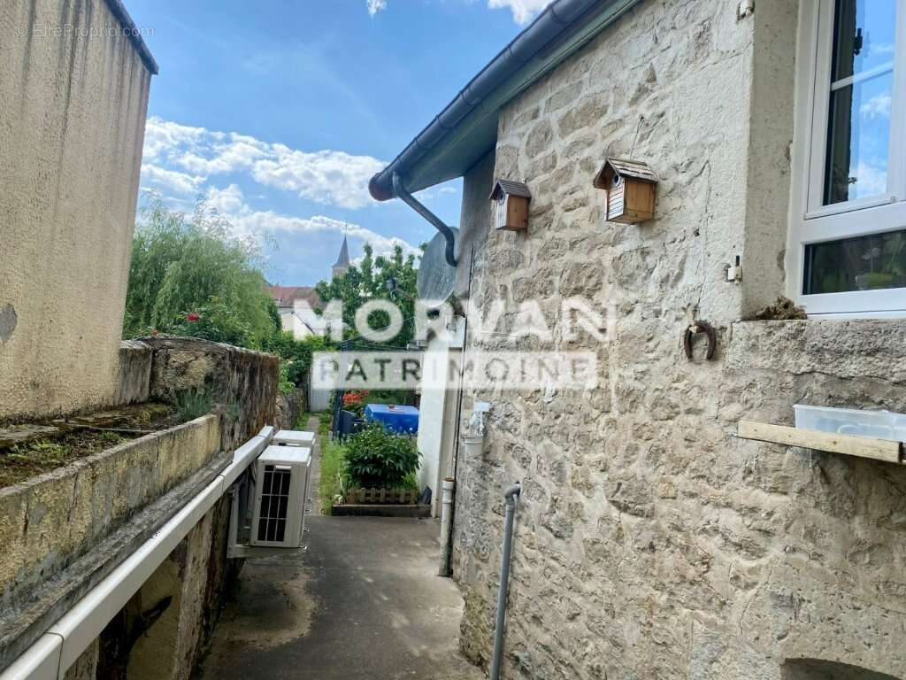 Maison à CHATILLON-EN-BAZOIS