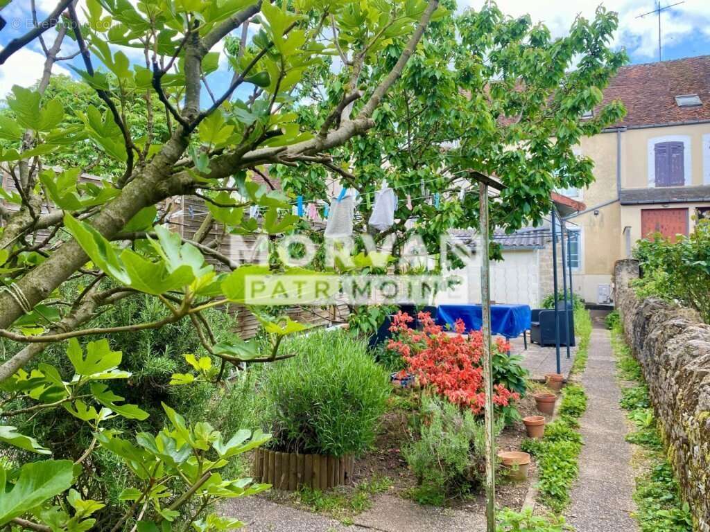 Maison à CHATILLON-EN-BAZOIS