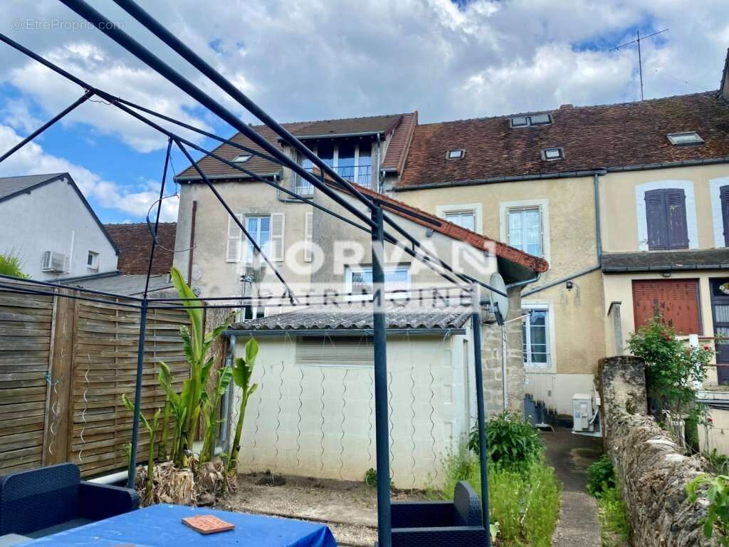 Maison à CHATILLON-EN-BAZOIS