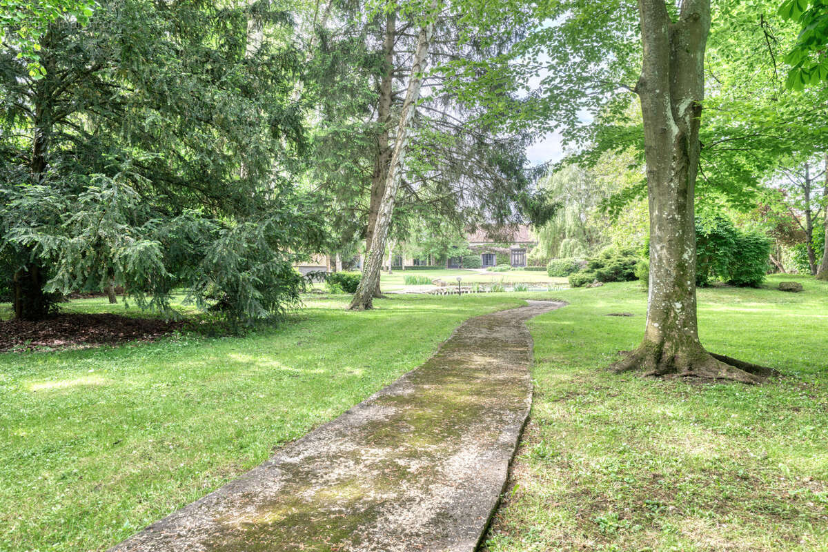 Maison à BAILLEAU-ARMENONVILLE