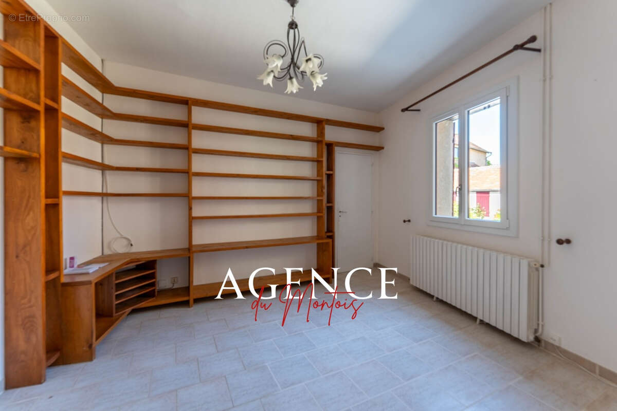 Maison à DONNEMARIE-DONTILLY