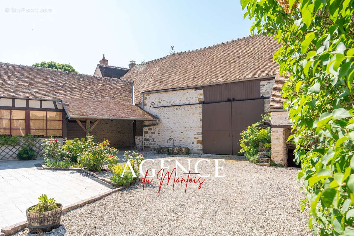 Maison à DONNEMARIE-DONTILLY