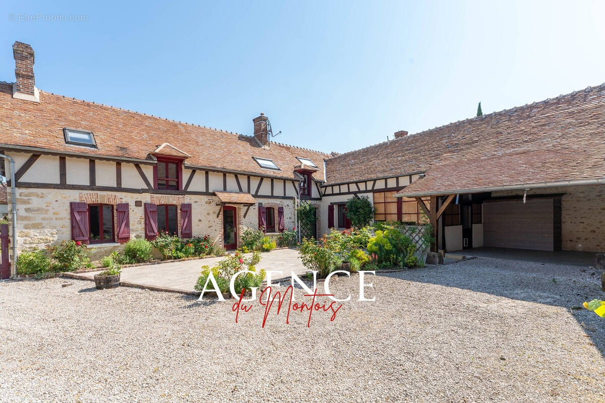 Maison à DONNEMARIE-DONTILLY