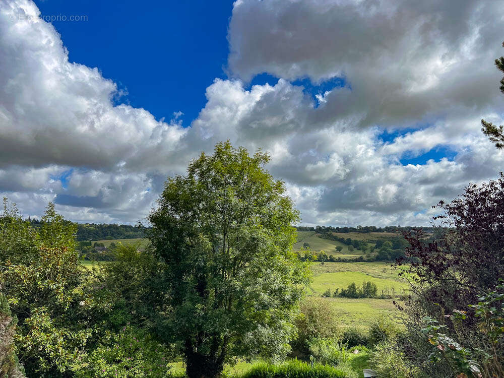 Maison à GUERQUESALLES