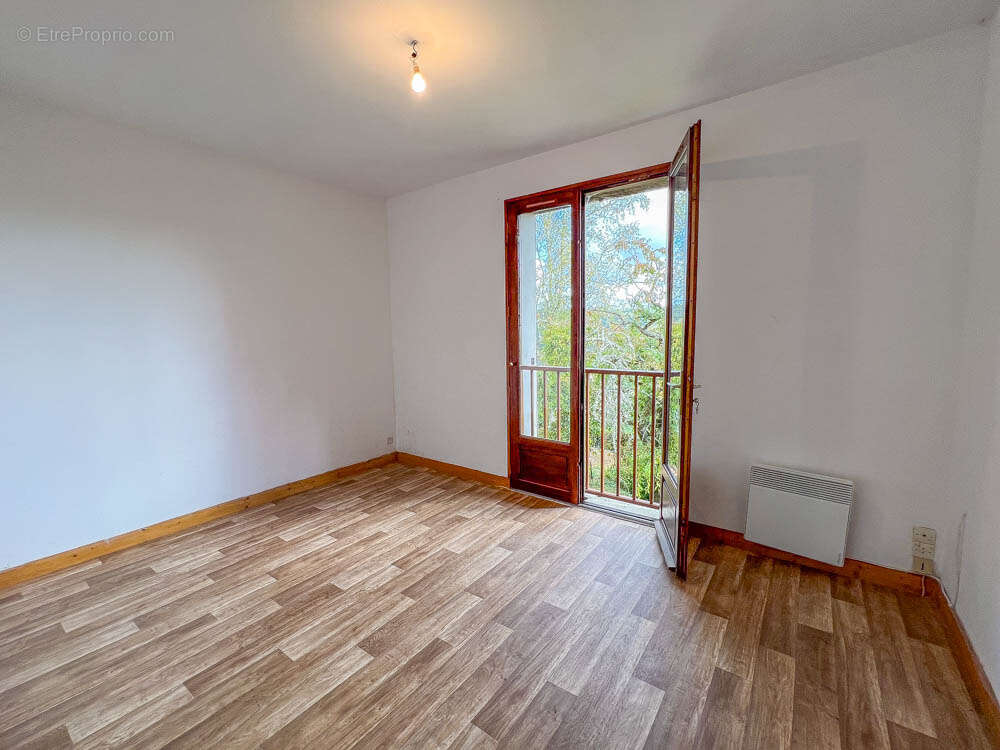 Maison à GUERQUESALLES