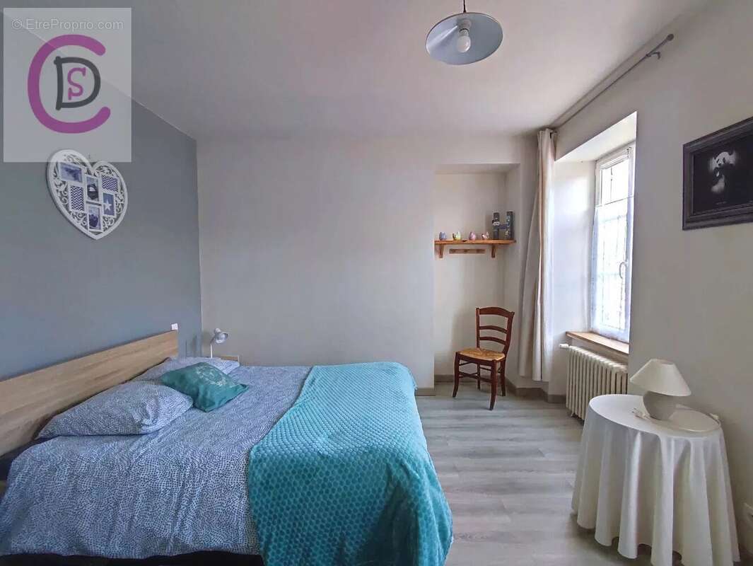 Maison à SAINT-PIERRE-EGLISE