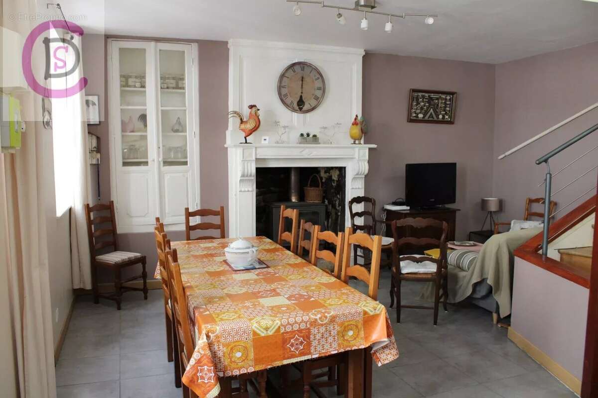 Maison à SAINT-PIERRE-EGLISE