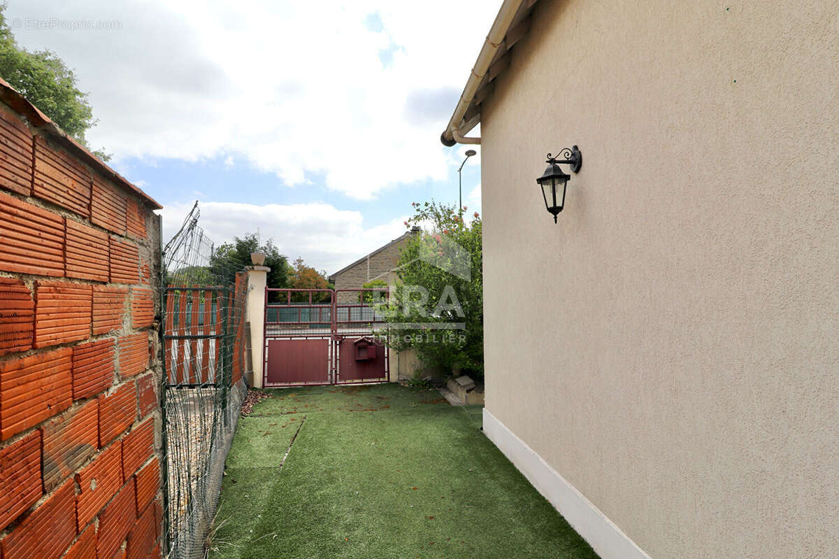 Maison à VAIRES-SUR-MARNE