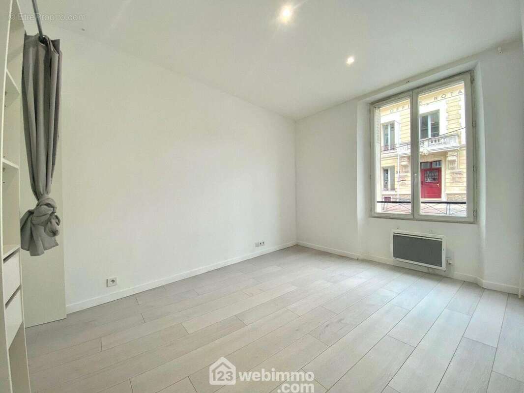 Allons à la seconde chambre... - Appartement à MELUN