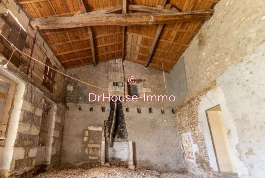 Autre à PORT-D'ENVAUX