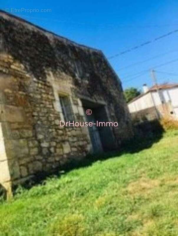 Autre à PORT-D'ENVAUX