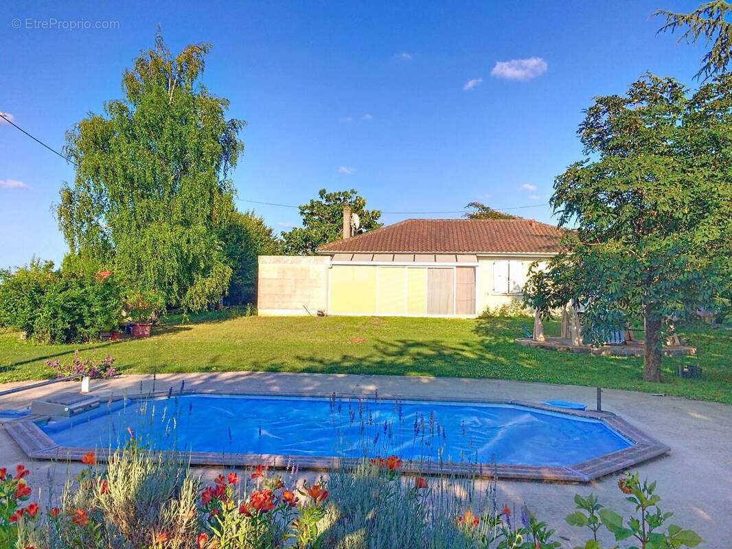 Photo 1 - Maison à XAMBES