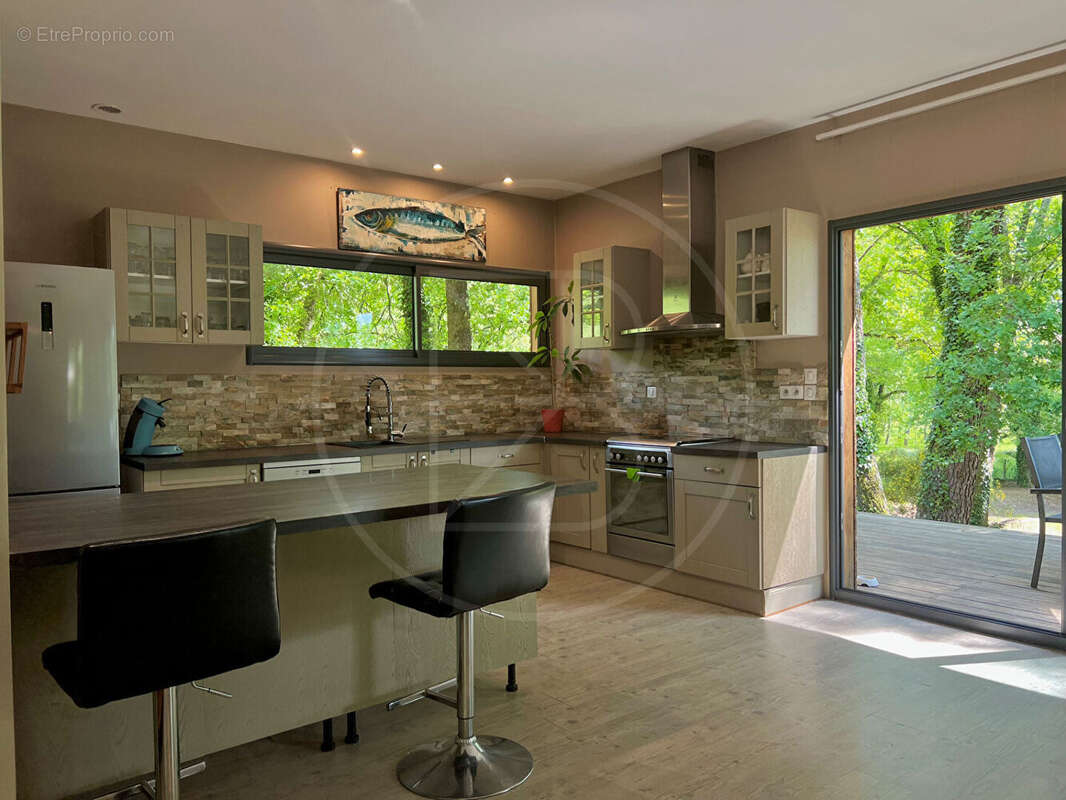 Maison à SAINT-LAURENT-DES-HOMMES