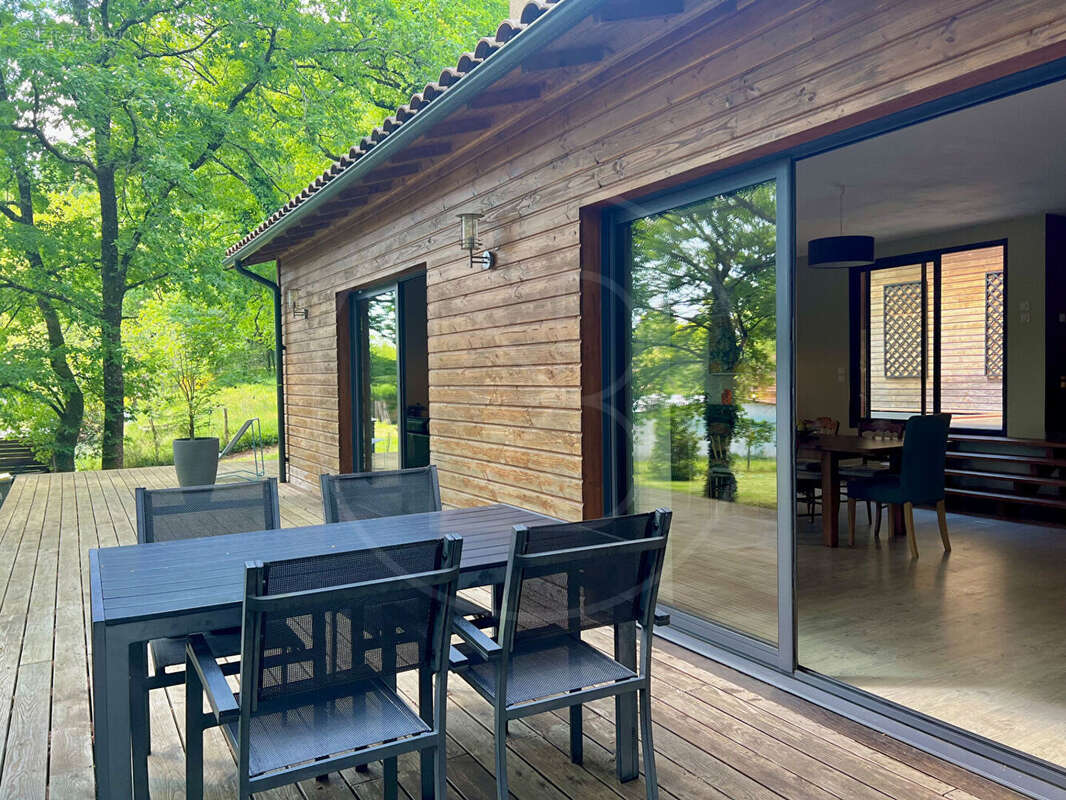 Maison à SAINT-LAURENT-DES-HOMMES