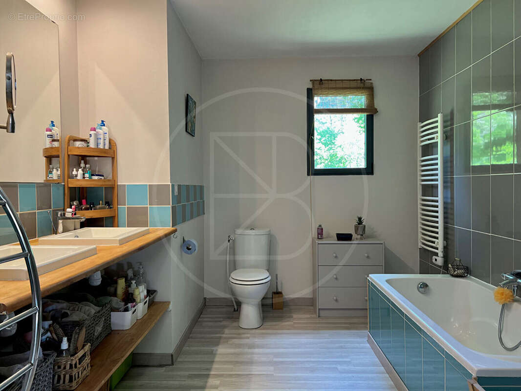 Maison à SAINT-LAURENT-DES-HOMMES