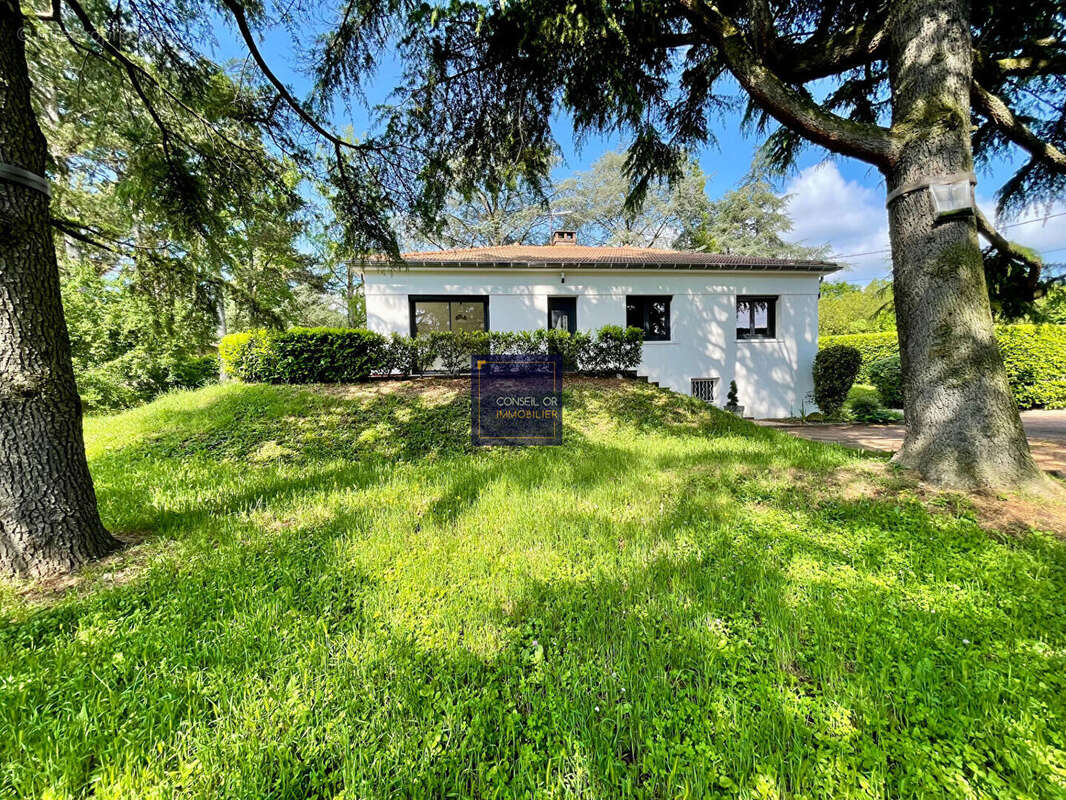 Maison à SAINT-GENIS-LAVAL