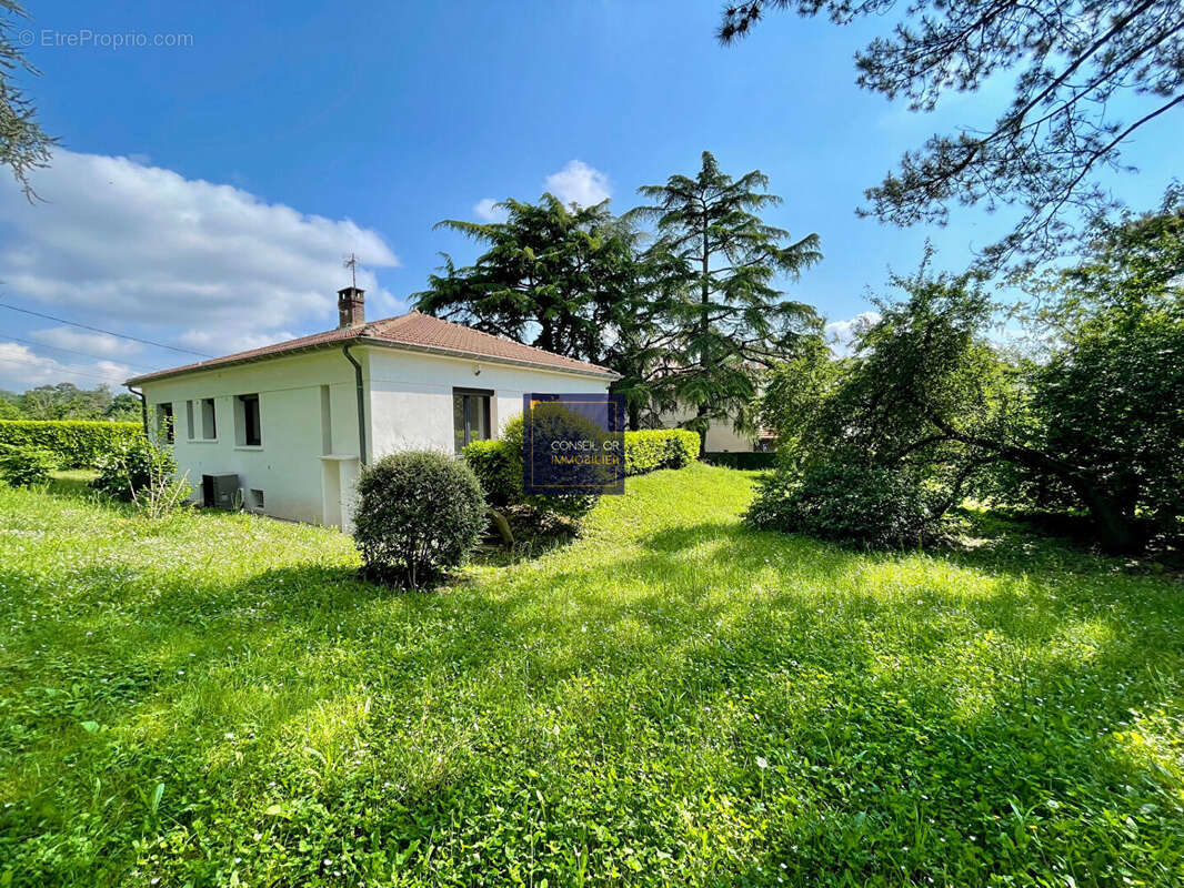 Maison à SAINT-GENIS-LAVAL