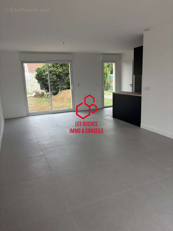 Maison à QUINCY-VOISINS