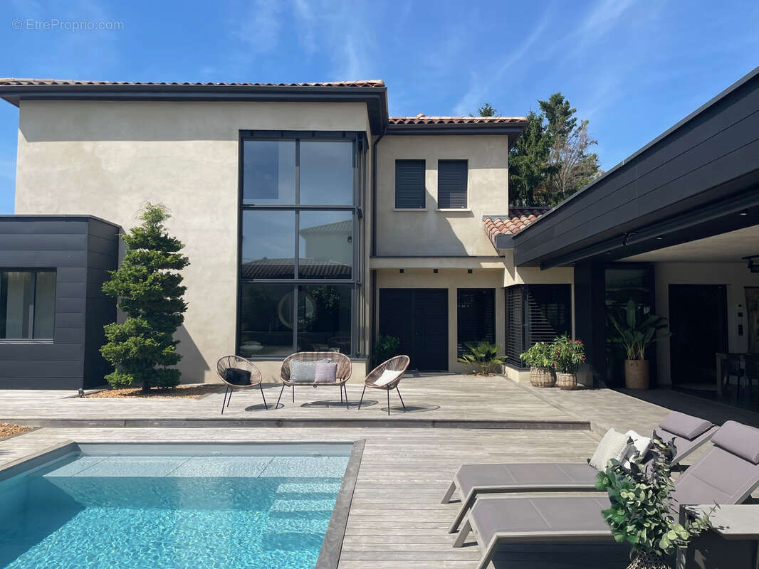 Maison à JASSANS-RIOTTIER