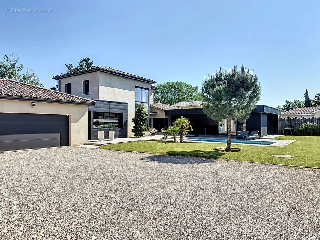 Maison à JASSANS-RIOTTIER