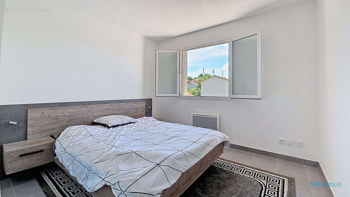 Maison à SALAISE-SUR-SANNE