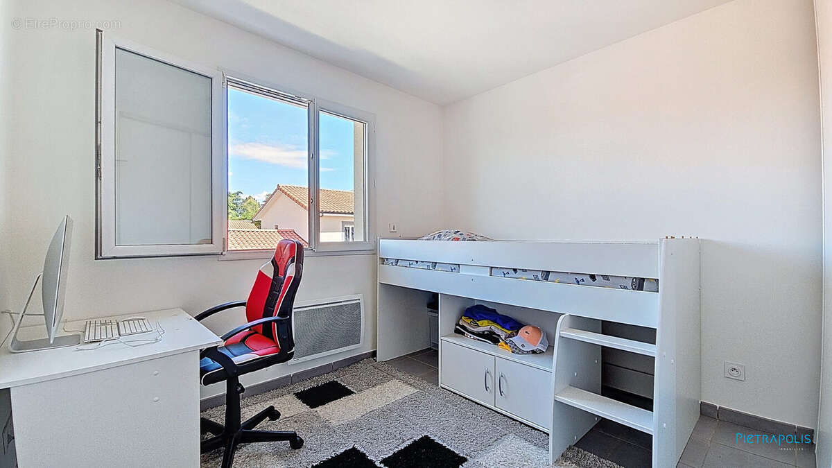 Maison à SALAISE-SUR-SANNE