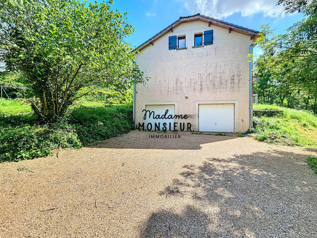 Maison à ANNOISIN-CHATELANS