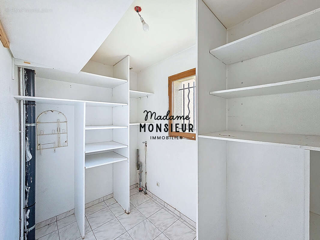 Maison à ANNOISIN-CHATELANS