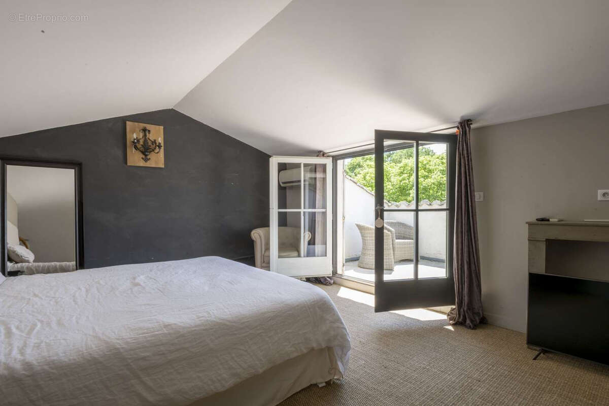 Maison à MONTSEGUR-SUR-LAUZON