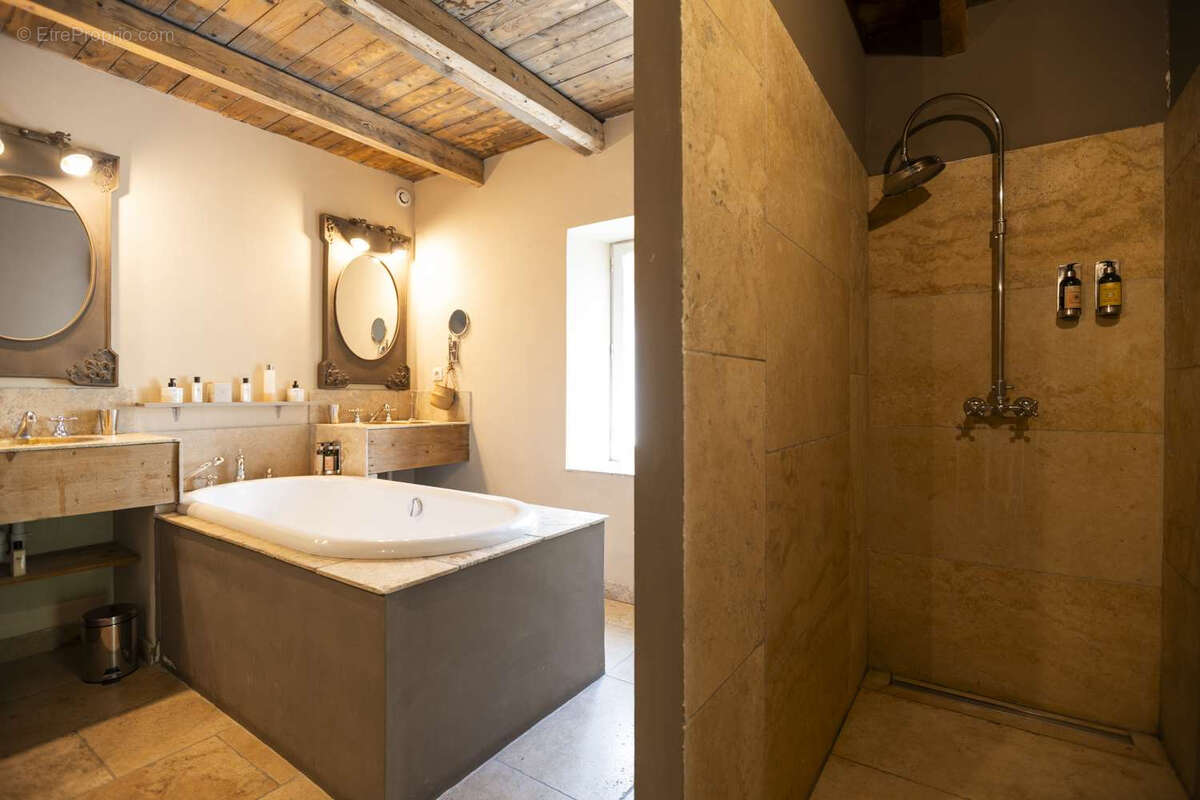 Maison à MONTSEGUR-SUR-LAUZON