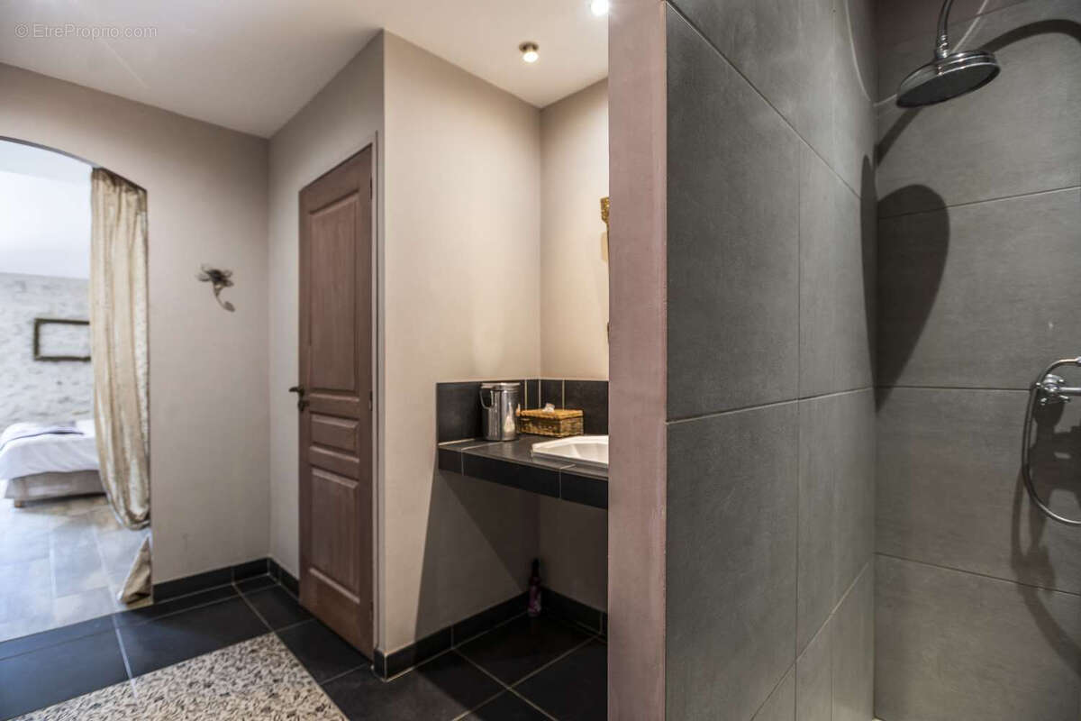 Maison à MONTSEGUR-SUR-LAUZON