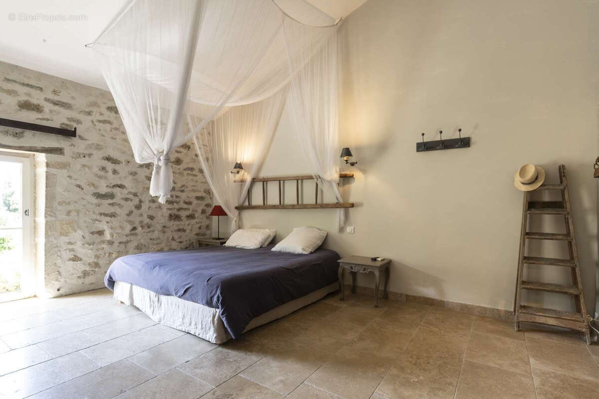 Maison à MONTSEGUR-SUR-LAUZON