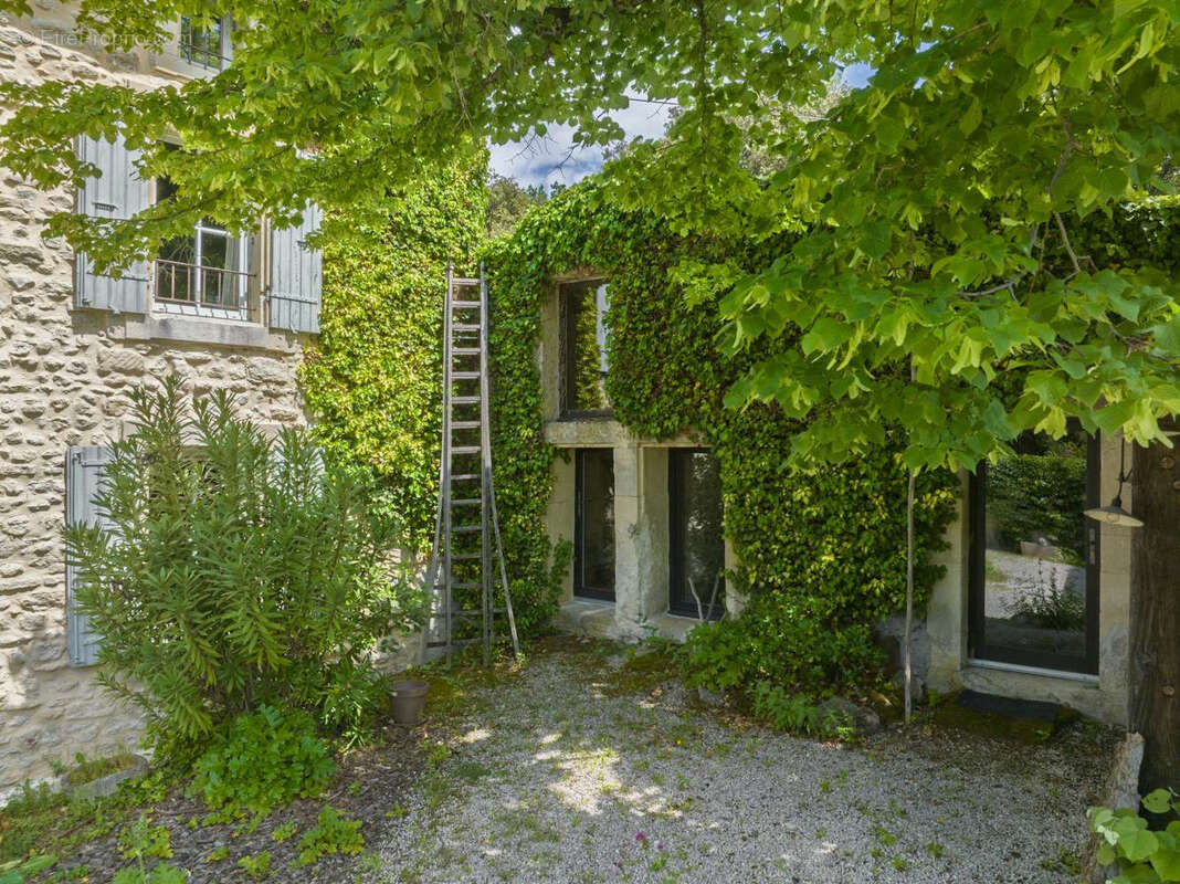 Maison à MONTSEGUR-SUR-LAUZON