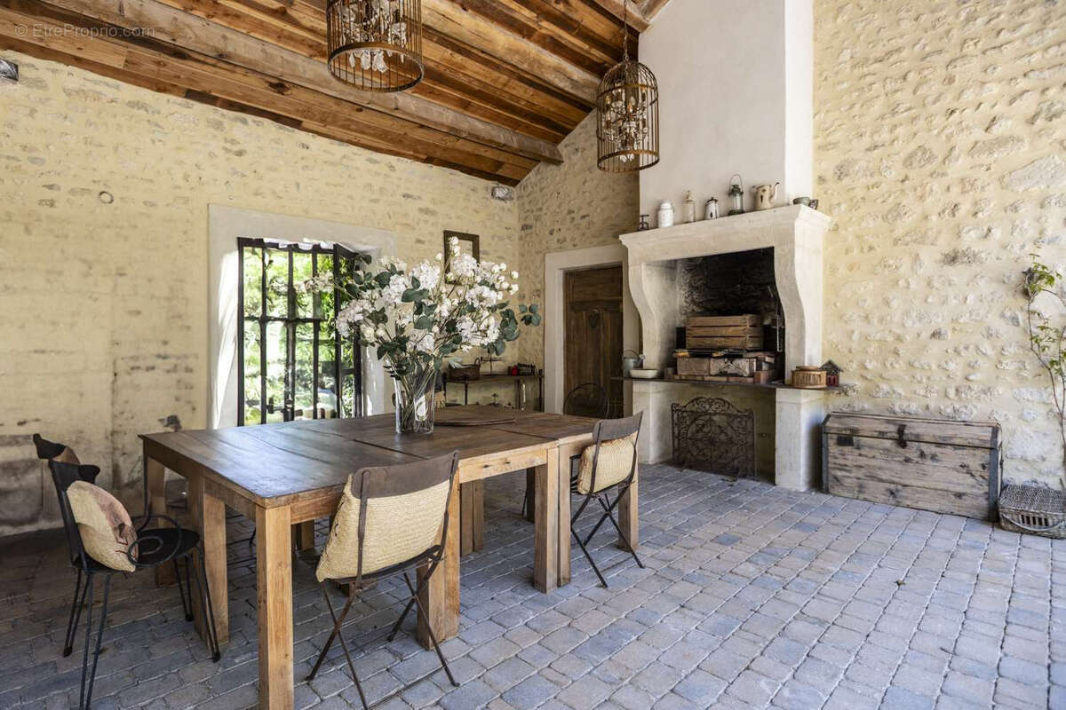 Maison à MONTSEGUR-SUR-LAUZON