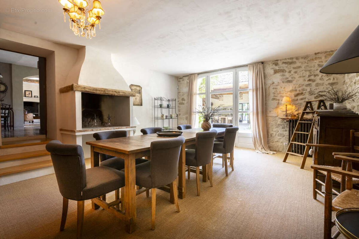 Maison à MONTSEGUR-SUR-LAUZON