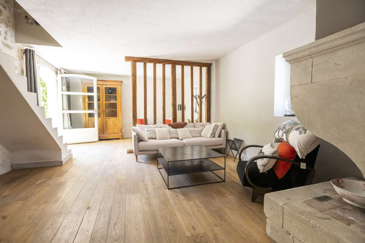 Maison à MONTSEGUR-SUR-LAUZON