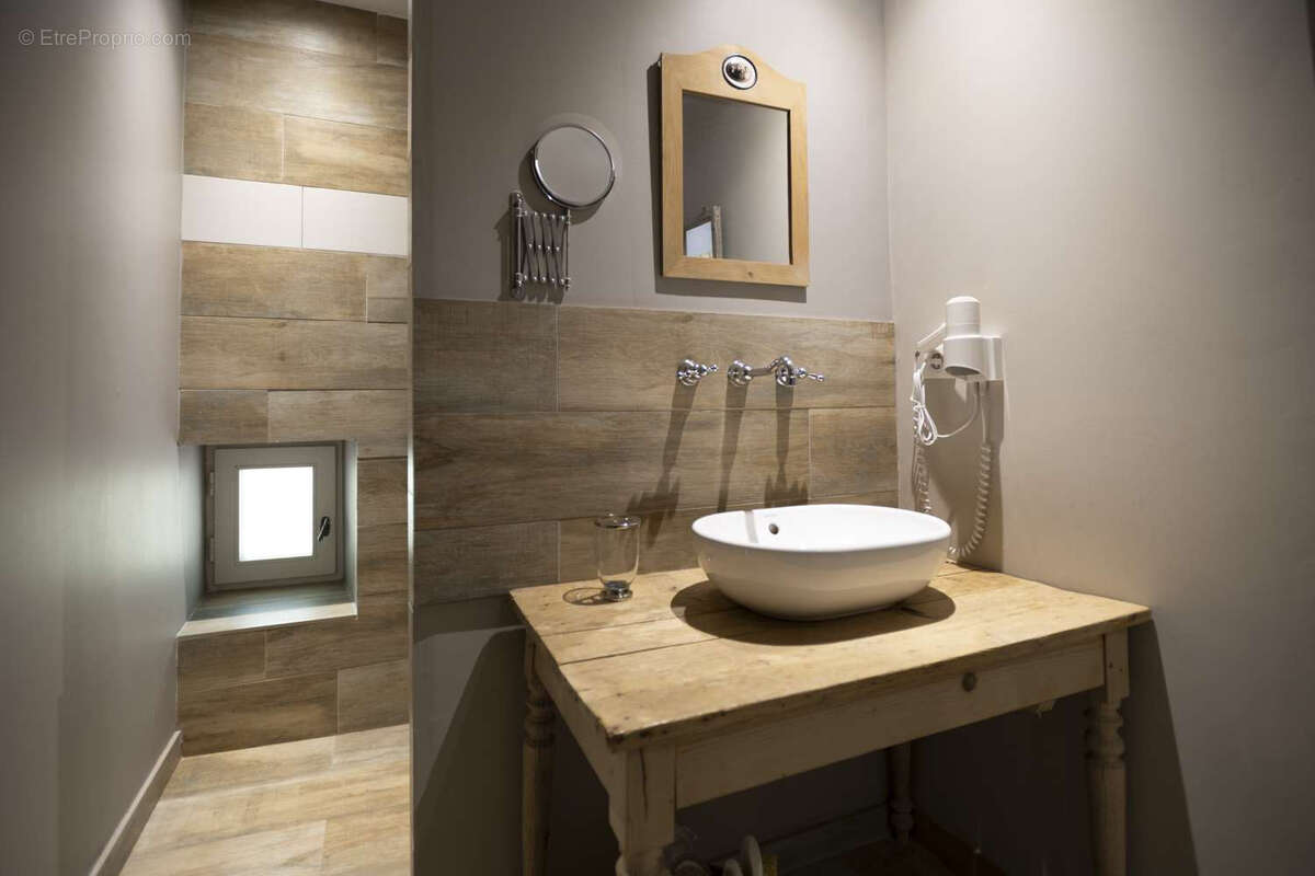 Maison à MONTSEGUR-SUR-LAUZON