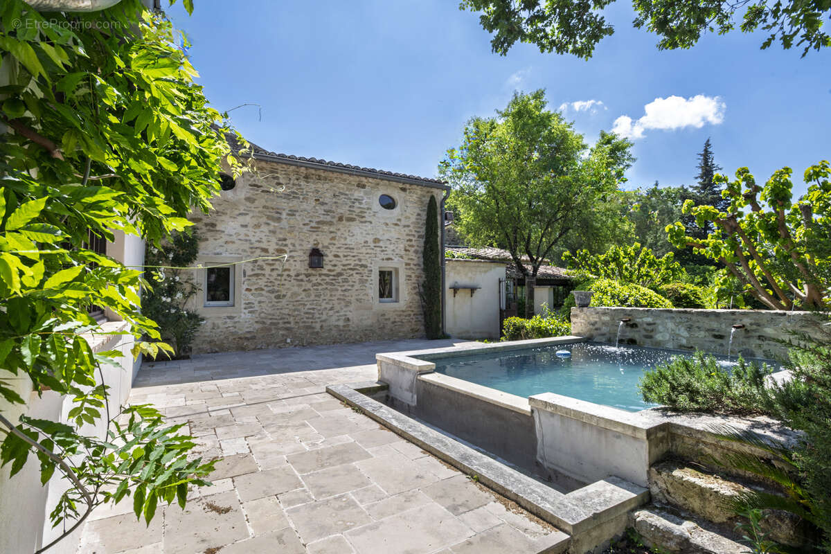 Maison à MONTSEGUR-SUR-LAUZON